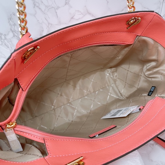 Michael Kors Jet Set Travel LG Chain Shoulder Bag - Picture 4 of 7